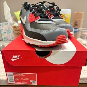 Nike Kids Air Max 90 Black and Red Sneakers